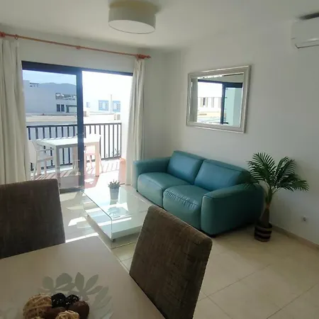Sara 3 Apartment *