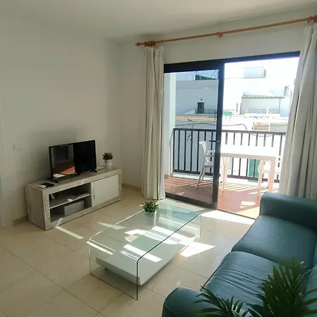 Sara 3 Apartment *