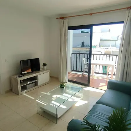 Sara 3 Apartment *